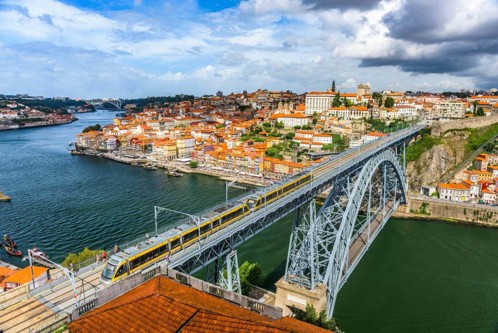 porto portugal skyline
